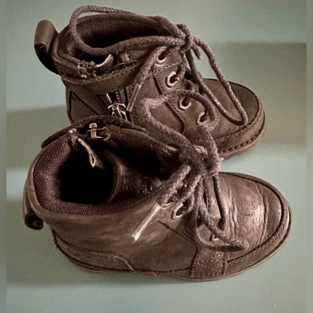 Timberland: Genuine Leather Toddler Shoes
